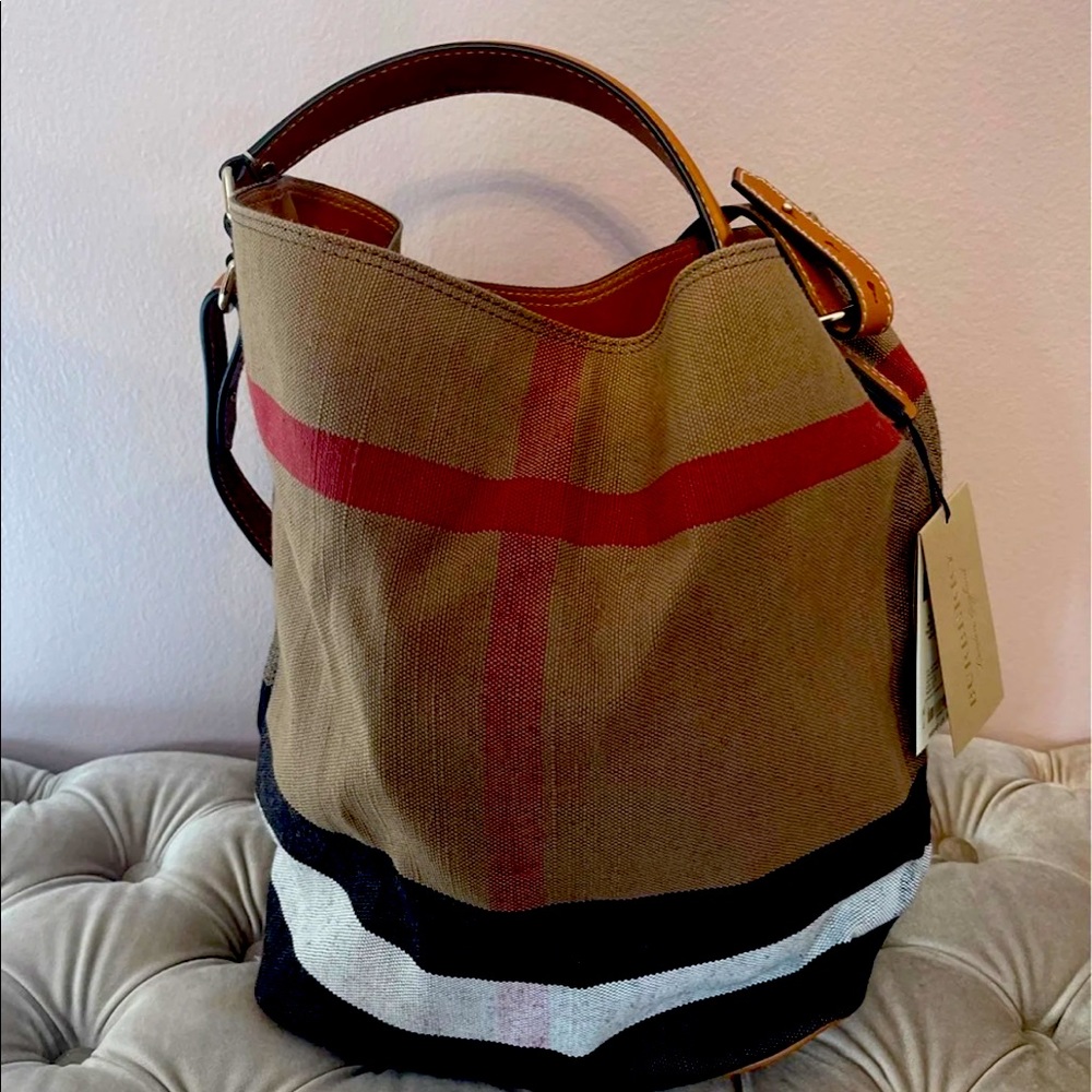 Brand new never used. Perfect gift. Tags still intact.